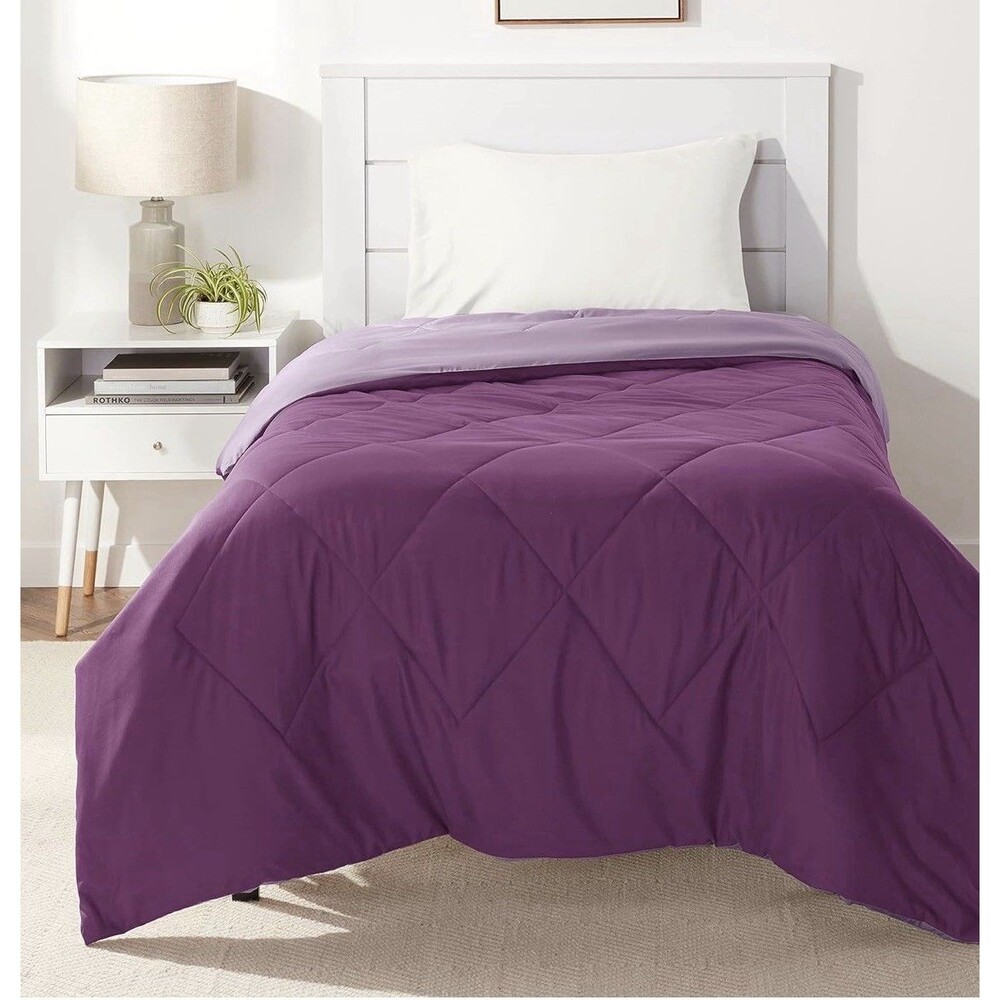 Amazon Basics Reversible Microfiber Comforter Twin/Twin XL Plum Light Purple NEW